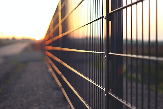 Why Hire a Fencing Contractor For Your Next Project